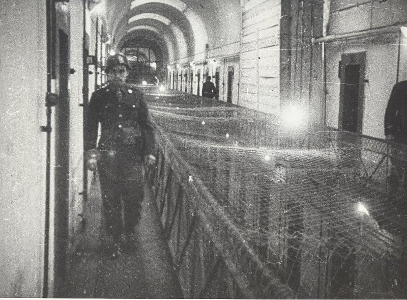 Внутренний вид тюрьмы, 1946 год, Германия, г. Нюрнберг. Нюрнбергский процесс.Выставка «Тюрьмы и заключенные» с этой фотографией.
