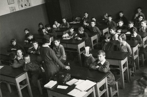 Занятия в школе, 1933 - 1937