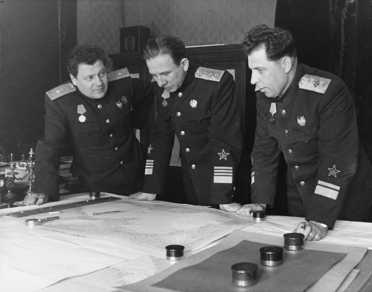Ленинград в блокаде. Военный совет Балтийского флота, март - июнь 1943