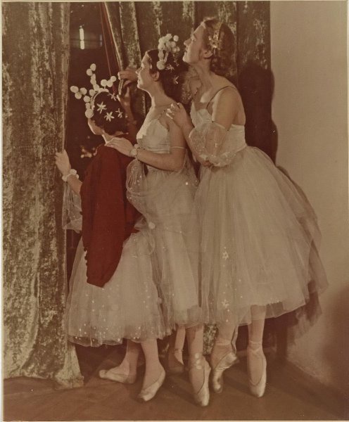 Балерины, 1950-е. Выставка «Фотограф Роберт Диамент» с этим снимком.