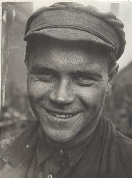 Бригадир комсомольской домны № 1, 1933 год, Украинская ССР, г. Сталино. Современный Донецк.