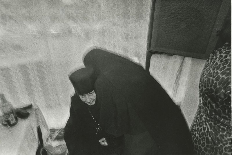 Монахини в ресторане. Из серии «Церковь», 1978 год