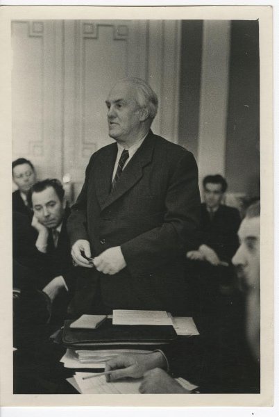 Фото \"Поэт Николай Тихонов во время Декады литературы и искусства ...