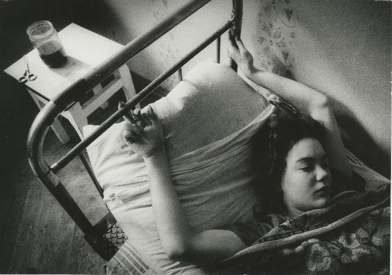 Спящая девушка, 1980-е