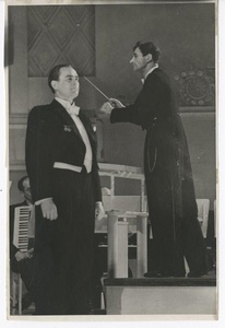 Георг Отс на сцене концертного зала имени П. И. Чайковского, 1950-е, г. Москва