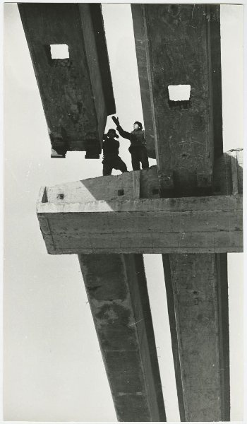 Железобетон, 1960-е. Выставка «Фотограф Леонид Бергольцев» с этим снимком.