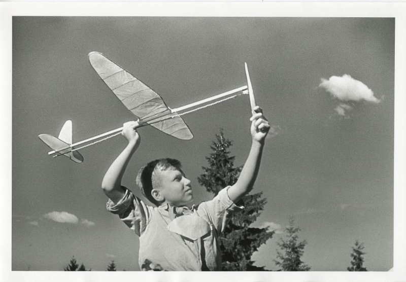 Авиамоделист, 1947 год. Выставка «10 лучших: авиамоделизм» с этой фотографией.