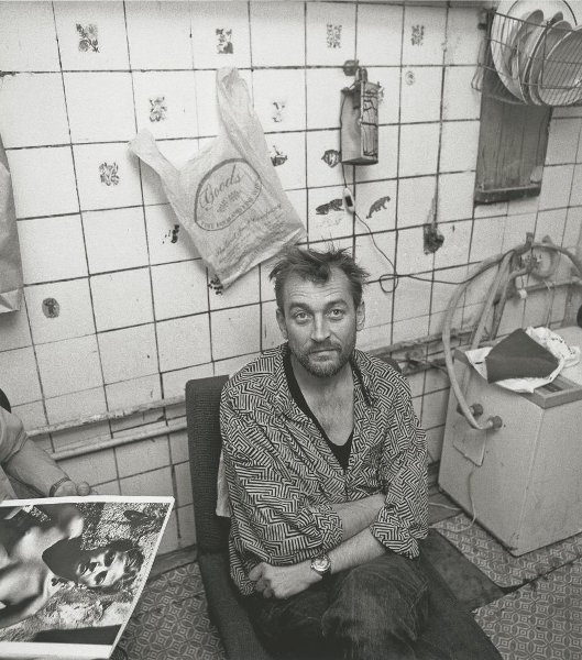 Николай Филатов, 1987 - 1989, г. Москва. Выставка «Разговоры на кухне» с этой фотографией.