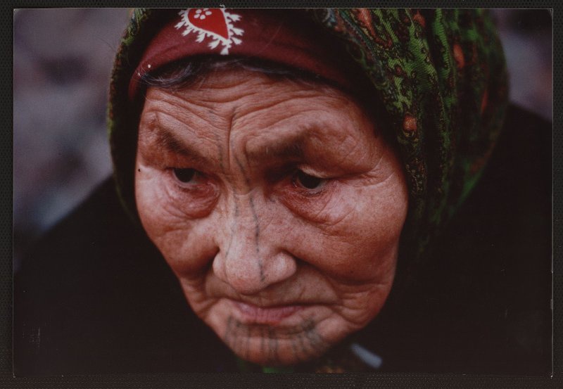 Портрет пожилой женщины, 1980-е. Выставка «15 лучших фотографий Владимира Вяткина» с этой фотографий.