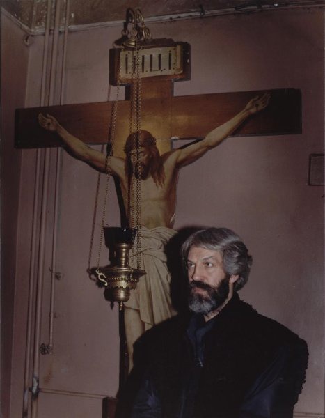 «Актер Борис Хмельницкий у Бога», 1990 год, г. Москва. Выставка «Избранное из избранного» с этой фотографией.