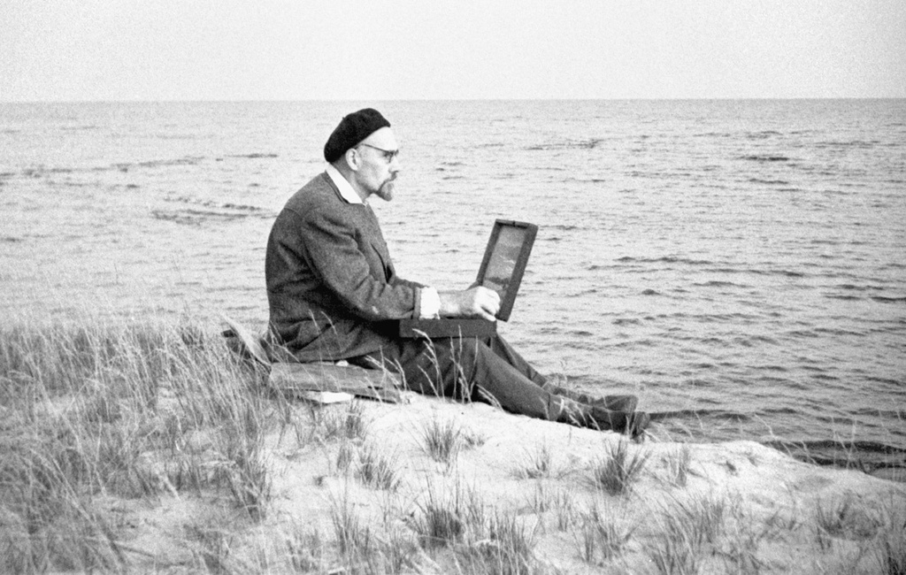 Художник Борис Смирнов-Русецкий за работой, июнь - август 1963, Литовская ССР, Куршская коса, г. Нида. 