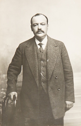 Василий Васильевич Лицов – средний сын купца Василия Еремеевича Лицова, 1900 - 1910