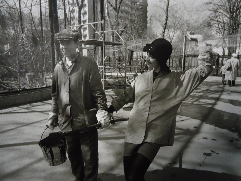 Юлия фон Кисин, 1990 год, г. Москва. Выставка «Трудные. Веселые. Свободные. 90-е!» с этой фотографией.