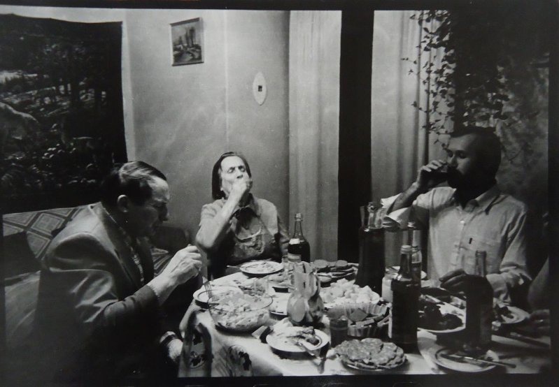 «Веселенькое воскресенье. Трое за столом», 1989 год