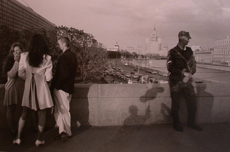 Москва, 1996, 1996 год, г. Москва. Выставка «Трудные. Веселые. Свободные. 90-е!» с этой фотографией.