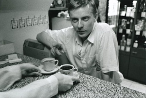 Краснодар, 1998, 1998 год, Краснодарский край, г. Краснодар. Фото № 5.Выставки «Трудные. Веселые. Свободные. 90-е!»,&nbsp;"Игорь Мухин. «Москва – Анапа – Краснодар»" и «Кофе» с этой фотографией.