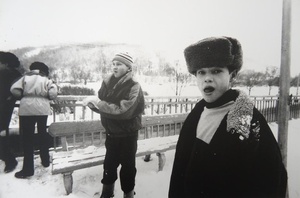 «...Осторожно! Дети», 1990-е, г. Самара. Выставки&nbsp;«Звезда самарской фотографии – Евгений Рябушко», «Пацаны» и «Дети 90-х» с этой фотографией.