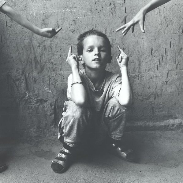 Мальчик с Моховой улицы, 1999 год, г. Санкт-Петербург. Выставка «Детские глаза поколений» с этой фотографией.