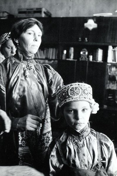 Коми. Народный костюм, 1990-е, Ямало-Ненецкий АО. Из серии «Ямало-Ненецкий автономный округ».