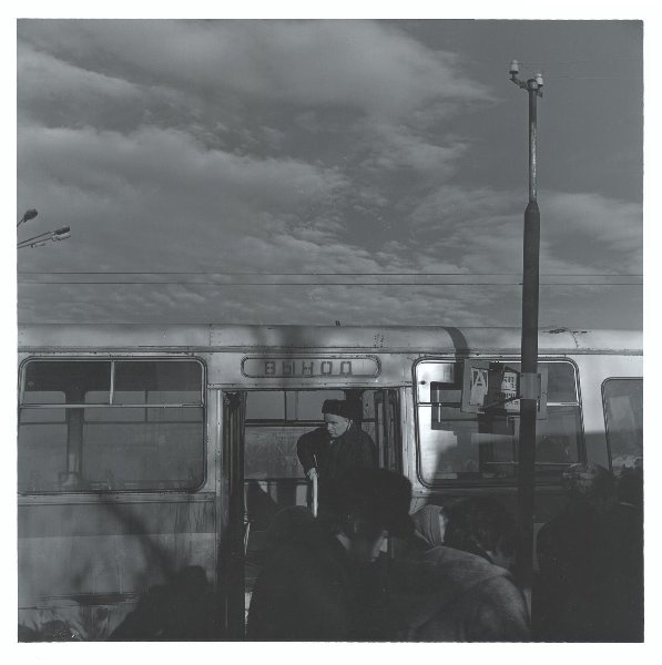 Перед грозой., 1979 год, Украинская ССР, г. Черновцы. Выставка «Когда мы ездили без масок» с этой фотографией.&nbsp;