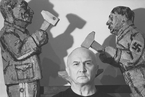 Леонид Соков, 1994 год, г. Москва. Выставка «Вхожу, ваятель, в твою мастерскую» с этой фотографией.&nbsp;