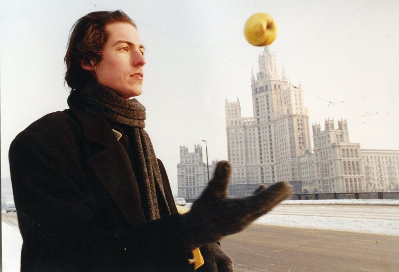 Без названия, 1995 - 1999, г. Москва. Выставка «Московские высотки. Мечта наяву» с этой фотографией.&nbsp;