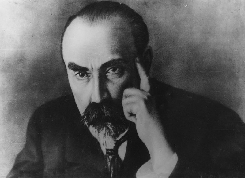 Георгий Плеханов, 1917 - 1918. Видео «Под псевдонимом "Ленин"» с этой фотографией.