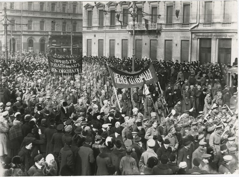 Демонстрация солдат Кексгольмского полка на Невском проспекте, 20 марта 1917, г. Петроград