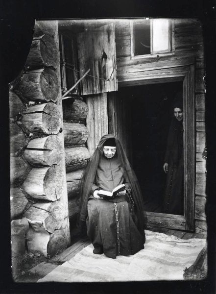 Оленевский скит, 1897 год, Нижегородская губ., Семеновский у.. Выставка «Монахи» с этой фотографией.