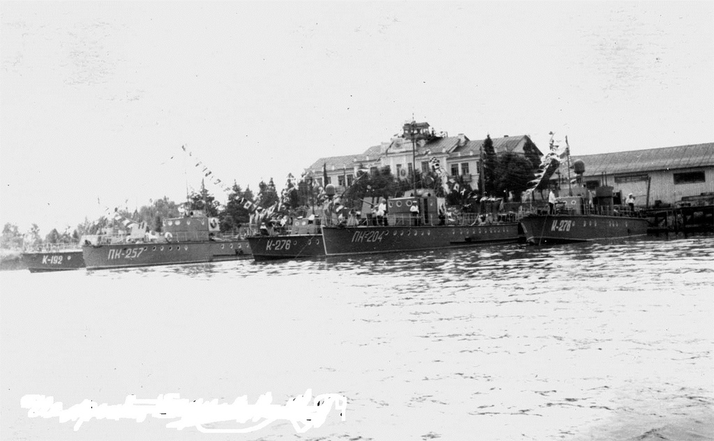 Пограничные катера 8 ЧОПС, 28 июля 1945, г. Очамчира. Фотография из архива пользователя Евгения.