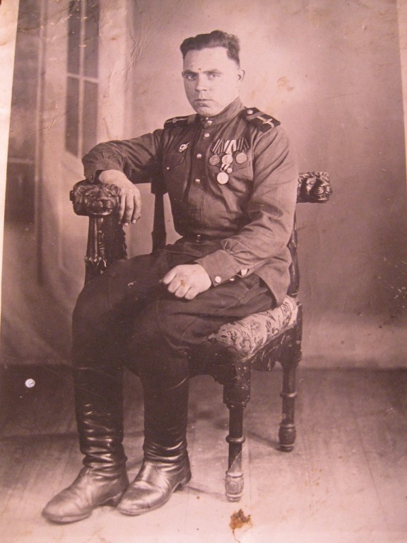Сергей Николаевич Бобров, 11 мая 1945, Германия. Фотография из архива пользователя Александра.