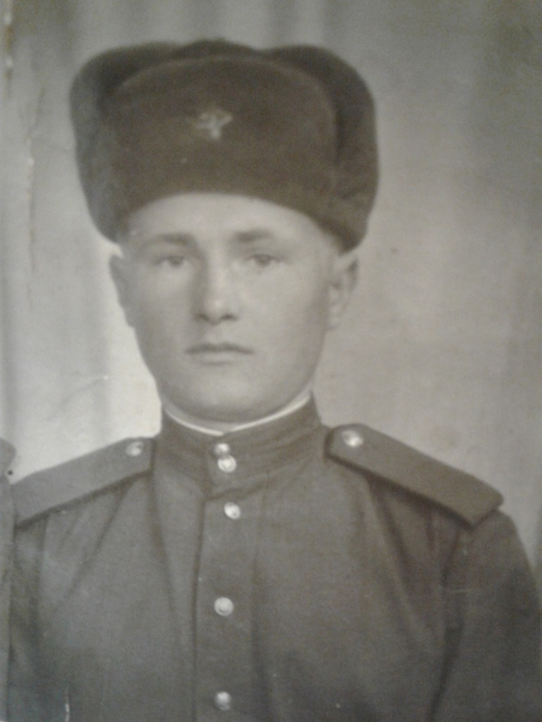 Андрей Иванович Кузнецов, 1943 - 1945, Татарская АССР, Спасский р-н, дер. Покровка. Фотография из архива пользователя Дмитрия.
