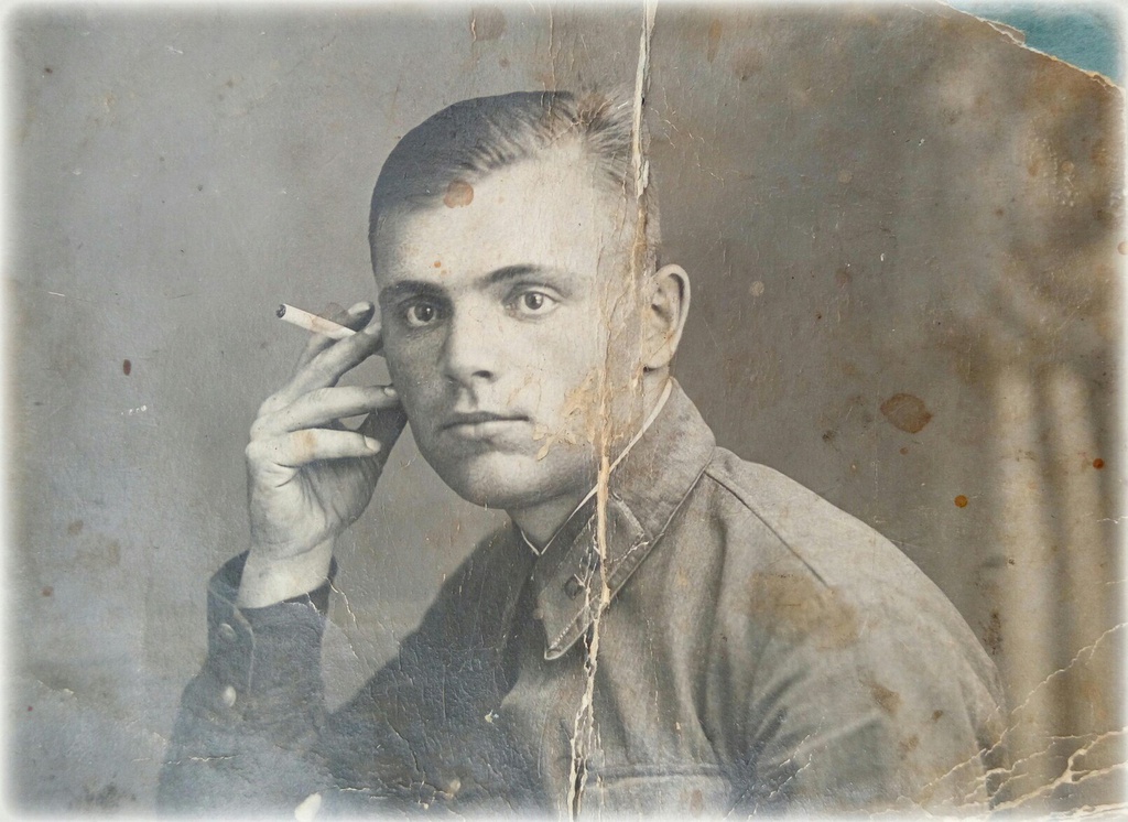 Владимир Петров, 1941 - 1942. Фотография из архива пользователя Татьяны.