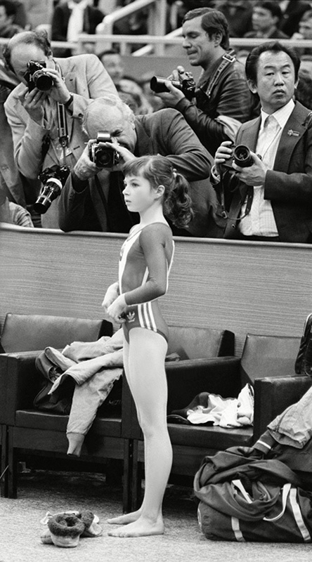 Абсолютная чемпионка мира по спортивной гимнастике Ольга Бичерова, 19 июля 1980 - 3 августа 1980, г. Москва. Видео «"Вместо обещанного коммунизма в Москве будет Олимпиада". Олимпиада – 80» и «Стадион "Лужники"» с этой фотографией.