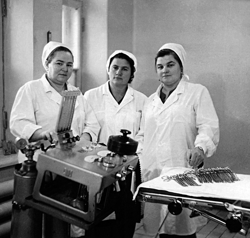 Фото "Районная больница. Операционная", 1972 год, Челябинская обл ...