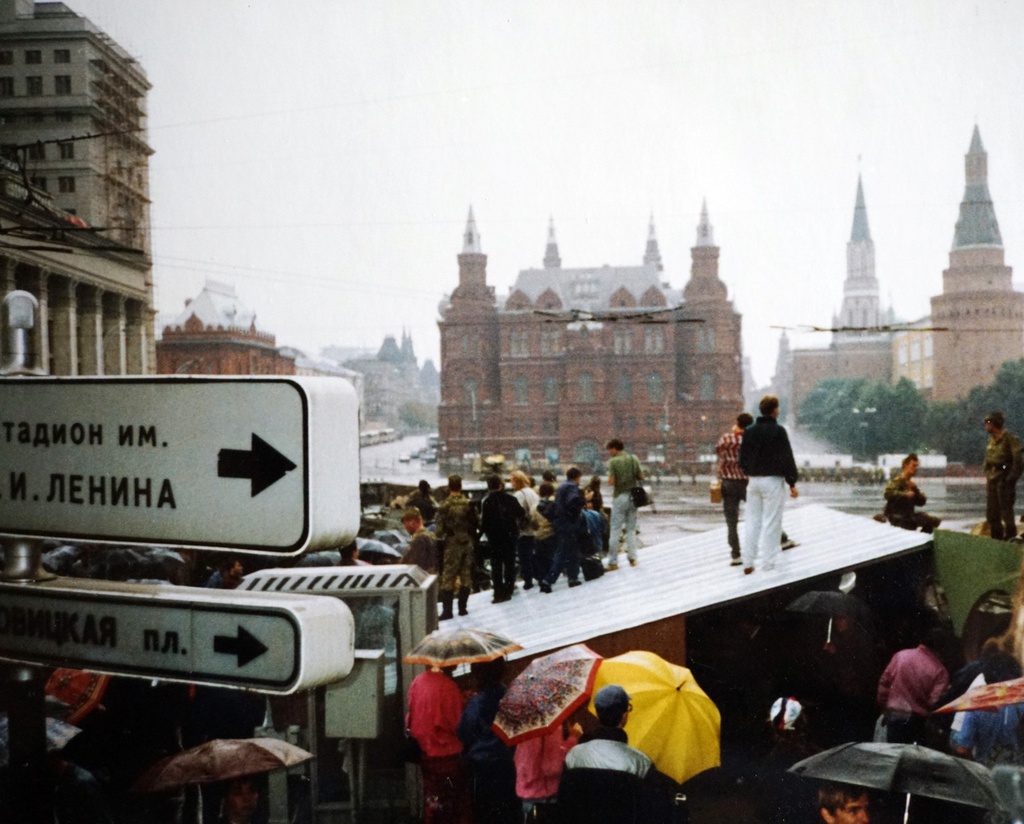 Август 1991, 19 августа 1991, г. Москва. Фотография из архива пользователя Varezzka.