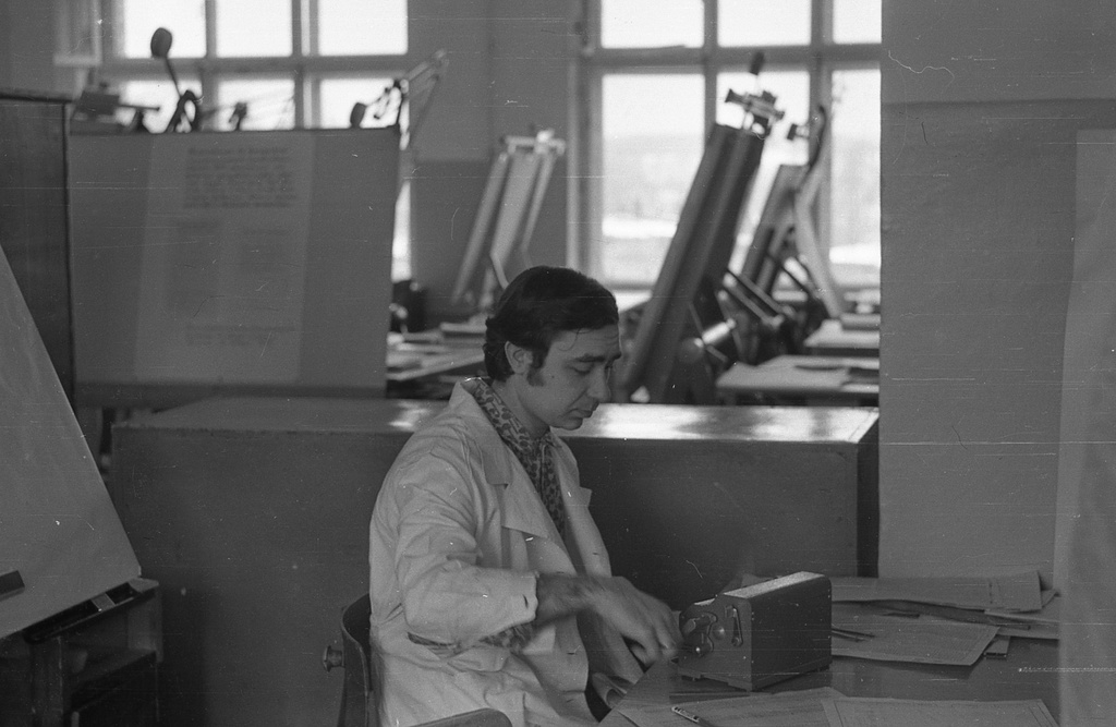 Без названия, 1972 - 1973, г. Красногорск. Выставка «1970-е на фотографиях Сергея Кочерова» с этим снимком.