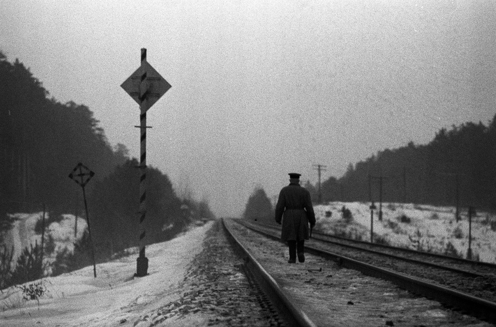«Человек у переезда 4», 8 ноября 1969, Татарская АССР, г. Казань. 