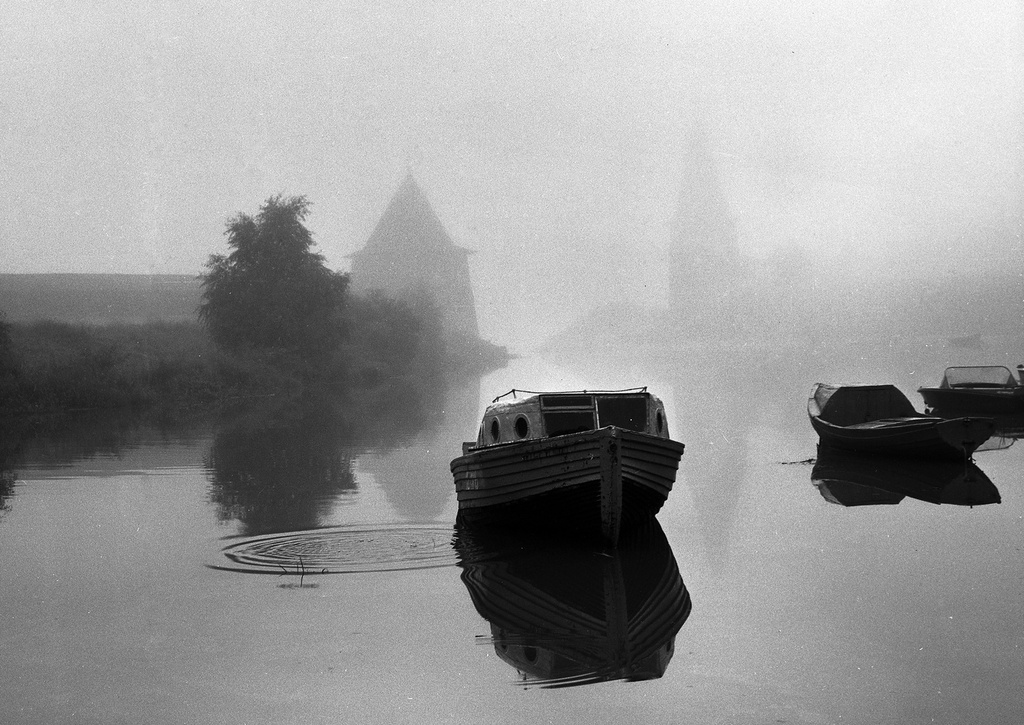 Туманное утро в Пскове, 18 июля 1977, г. Псков. Выставки:&nbsp;«Навести тумана»,&nbsp;«Что посмотреть в Пскове и области» с этой фотографией. 