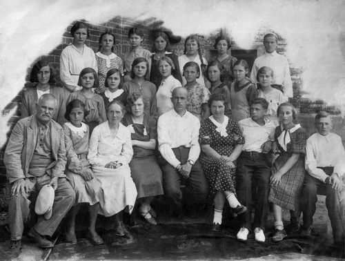 Выпускники 7-го класса Елецкой средней школы № 2, 30 июня 1937, Орловская обл., г. Елец