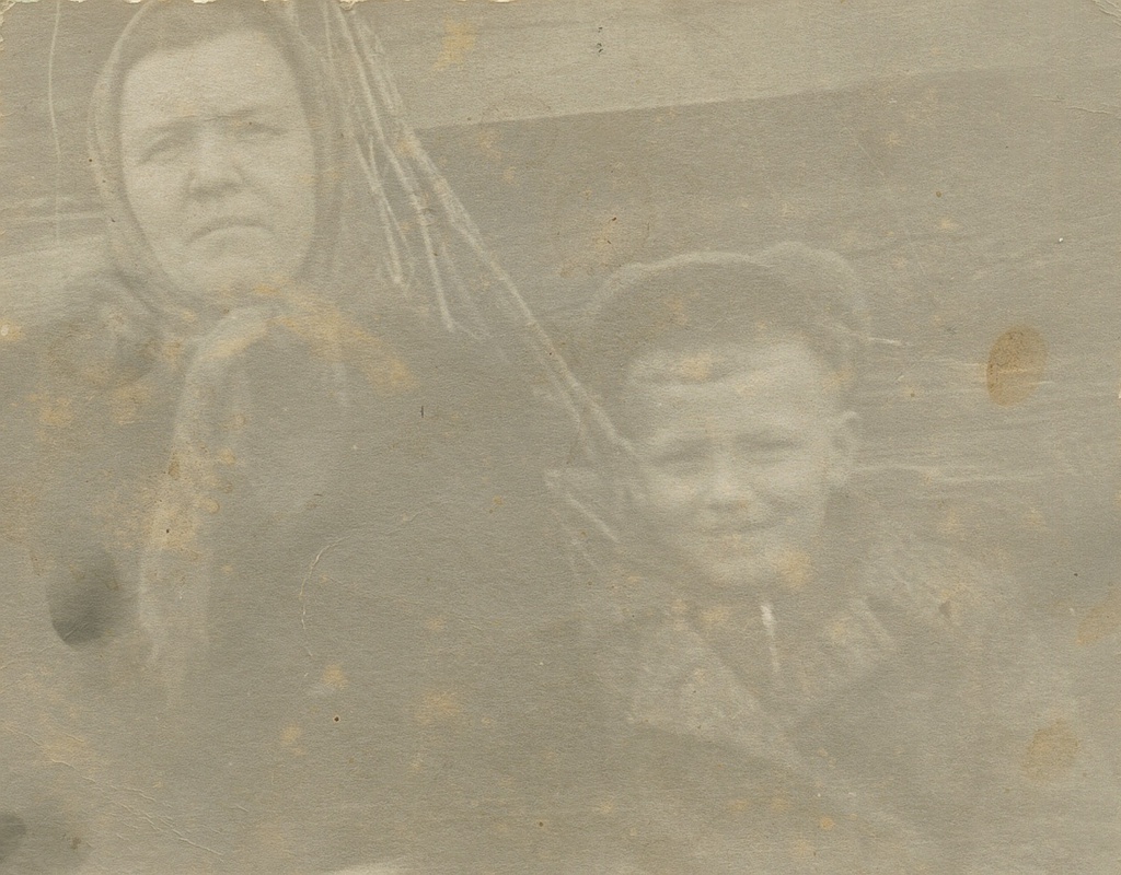 Анна Ивановна Королева с племянником Сергеем Борисовичем Королевым, 1959 год, г. Зарайск