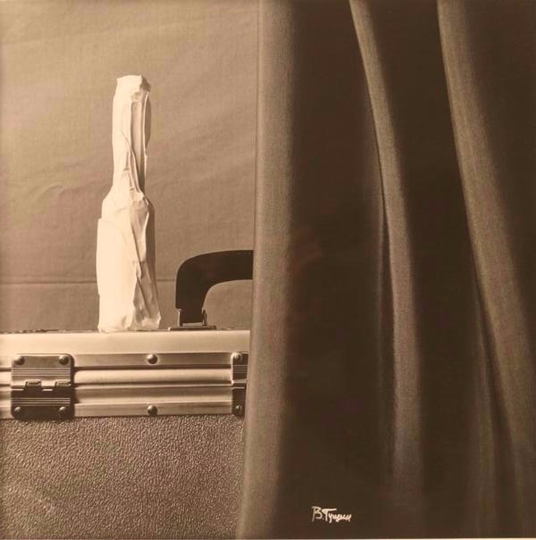 Из серии «Натюрморт с тканью», 1997 год, г. Москва. Выставка «10 фотографий: натюрморты XX века» с этим снимком.&nbsp;