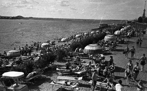 Пляж на берегу Химкинского водохранилища, 1955 - 1959, г. Москва