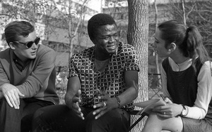 Московский автодорожный институт. Студенты, 1968 год, г. Москва. Выставка «Темнокожие в СССР» с этой фотографией.