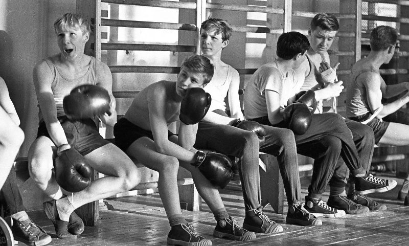 Детская школа бокса Московского района, 1965 год, г. Ленинград. Выставка «Бокс!» с этой фотография.
