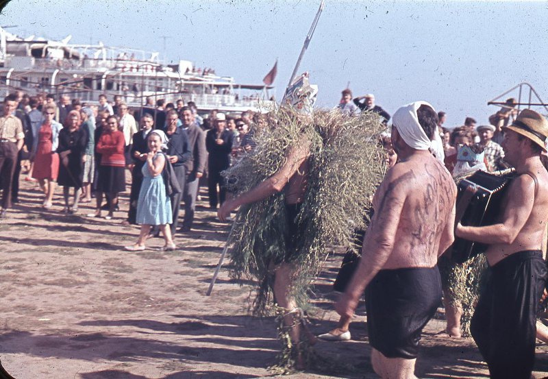 Праздник Нептуна на берегу, 1960-е. Видео «День Нептуна» с этой фотографией.&nbsp;