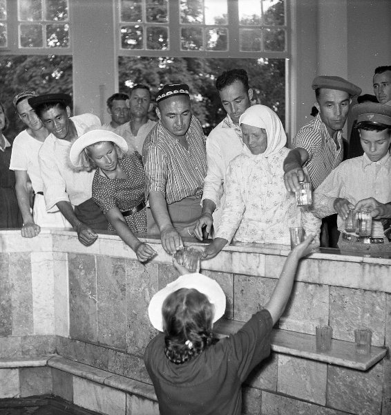 Источник нарзана, 1957 год, Ставропольский край, г. Кисловодск