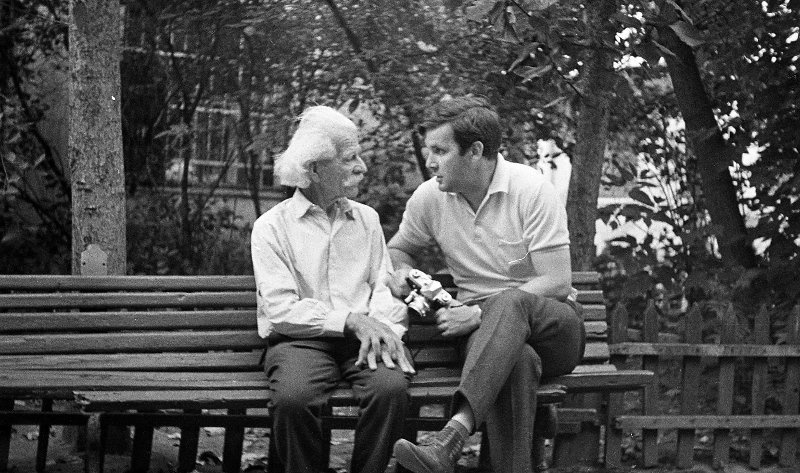 Секретарь Льва Толстого Виктор Лебрен и фотокорреспондент Виталий Засеев, 1968 год, Тульская обл., Щекинский р-н, Ясная Поляна