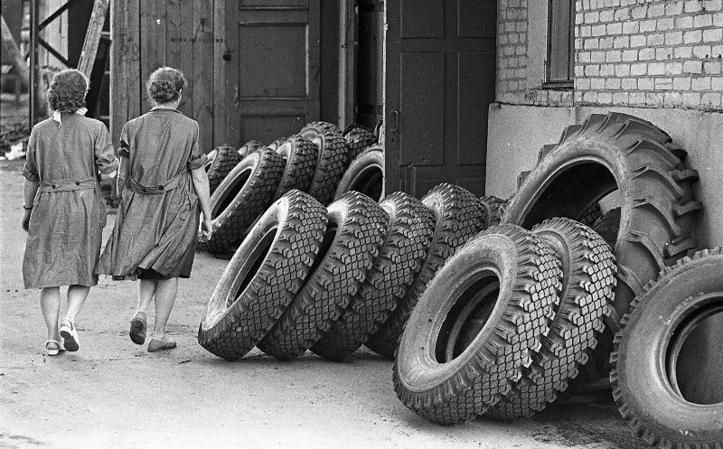 Фото Работницы на заводе, 1967 год, Волгоградская обл, г Волжский