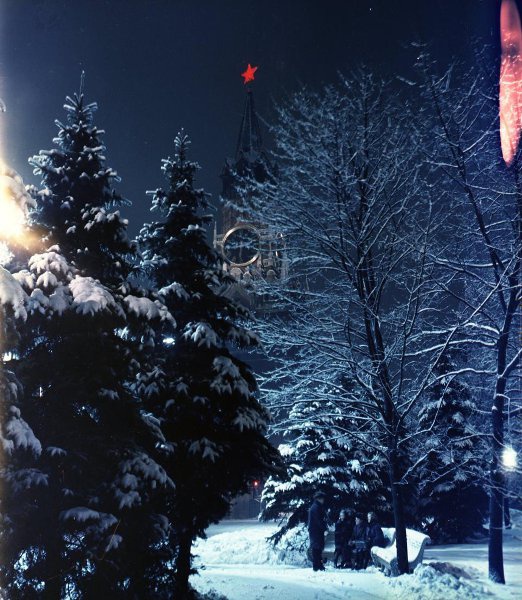 Спасская башня Московского Кремля зимой, 1960-е, г. Москва. Выставка «Главные часы государства» с этой фотографией.